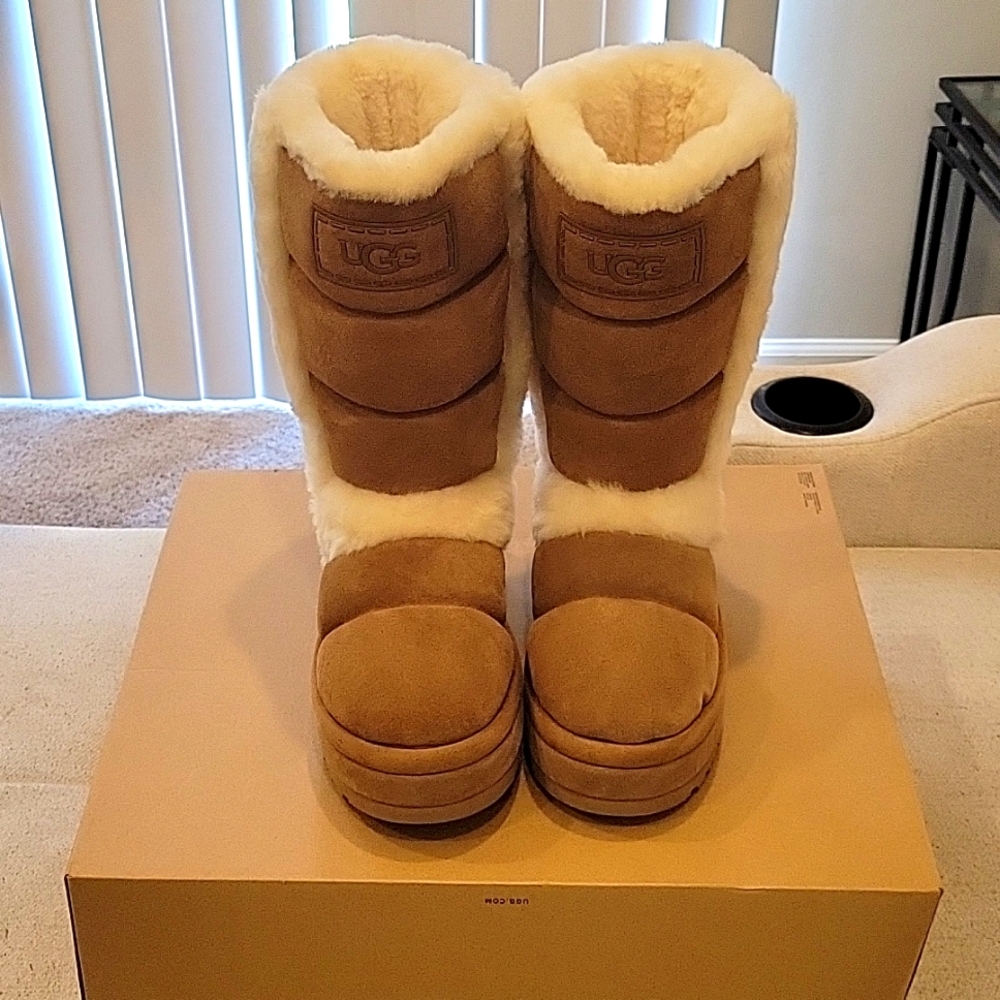 Ugg Classic Chillapeak size 8